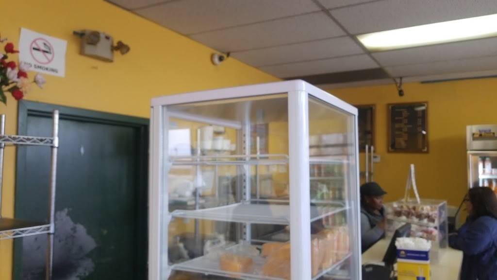Scotts Jamaican Bakery - Main Street Branch | bakery | 3381 Main St, Hartford, CT 06120, USA | 8602466599 OR +1 860-246-6599