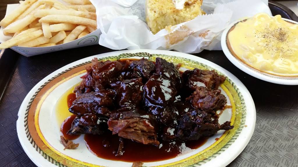 Hickory River Smokehouse Decatur | restaurant | 2330 Mount Zion Rd, Decatur, IL 62521, USA | 2178641864 OR +1 217-864-1864