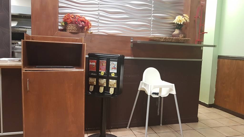 Yaseen Halal Pizza | meal delivery | 2916 Carling Ave, Ottawa, ON K2B 7J7, Canada | 6136951818 OR +1 613-695-1818