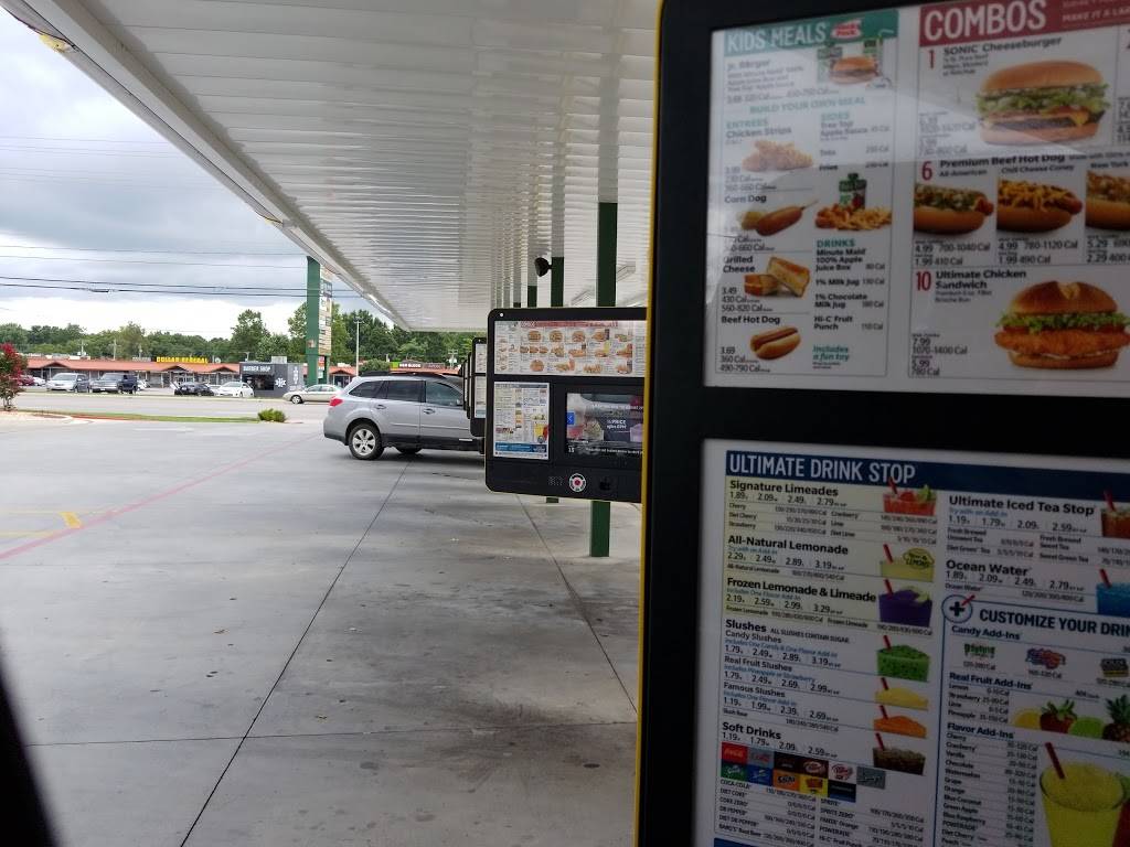 Sonic Drive-In | restaurant | 2935 E Sunshine St, Springfield, MO 65804, USA | 4178818999 OR +1 417-881-8999