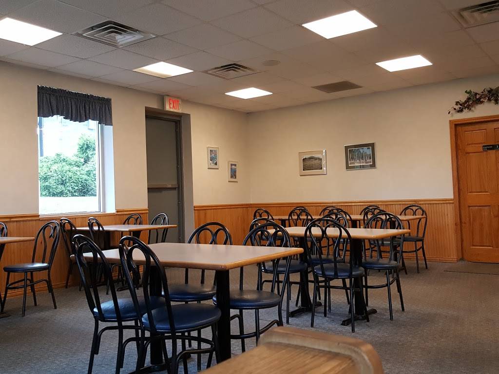 Giannis Pizza Family Restaurant | restaurant | 19 Charron Ave, Nashua, NH 03063, USA | 6038838228 OR +1 603-883-8228