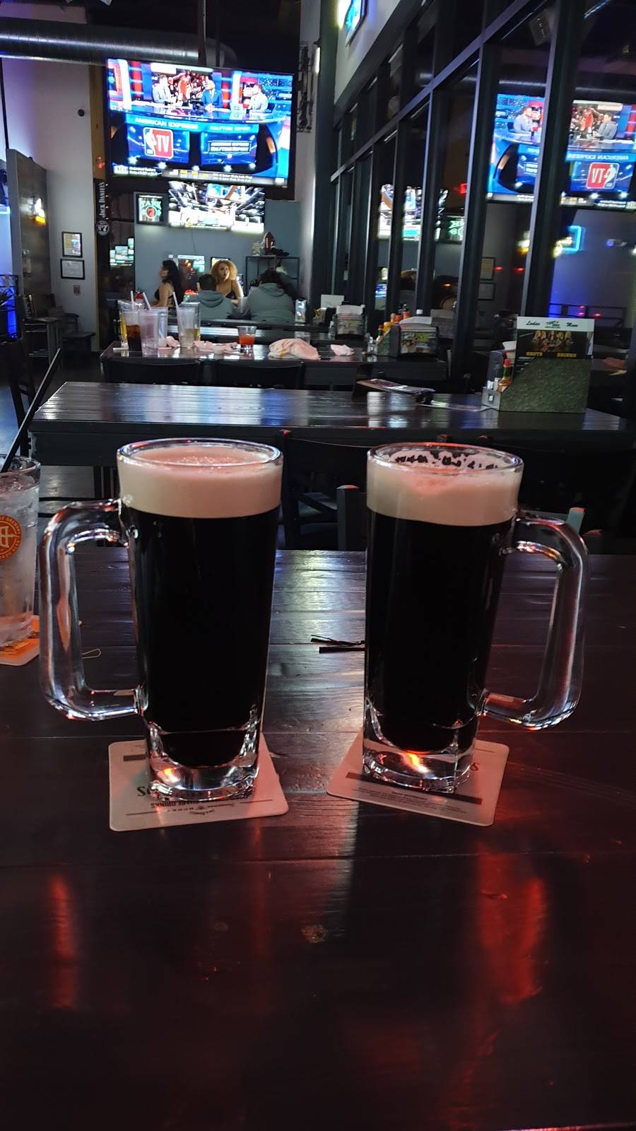 Tight Ends Sports Bar & Grill | restaurant | 524 S Seneca St, Wichita, KS 67213, USA | 3165002345 OR +1 316-500-2345