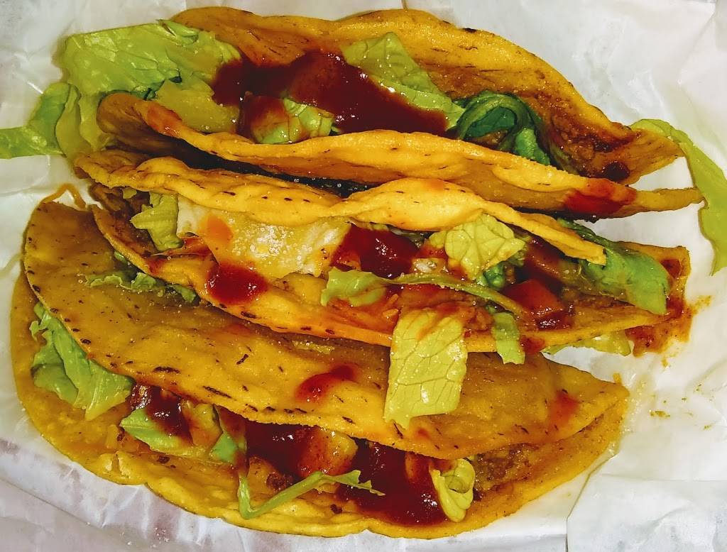 J J Fish & Chicken | restaurant | 4337 Natural Bridge Ave, St. Louis, MO 63115, USA | 3143814200 OR +1 314-381-4200