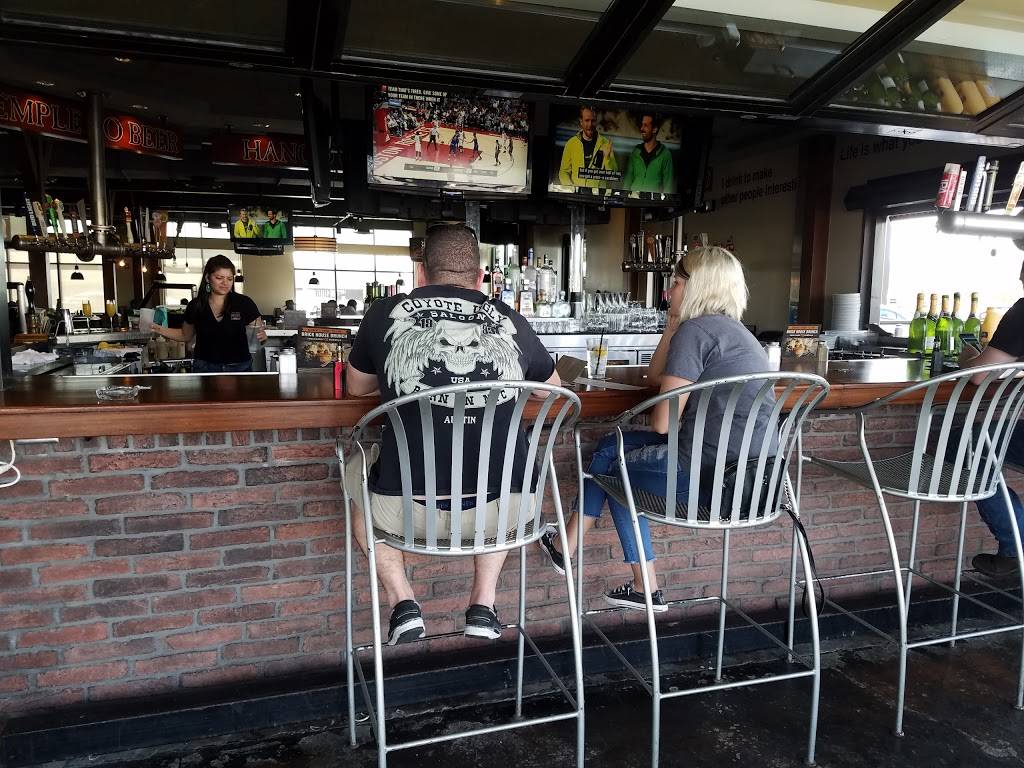 Brick House Tavern + Tap | restaurant | 140 Farm to Market 1960 Bypass Rd E, Humble, TX 77338, USA | 2813194410 OR +1 281-319-4410