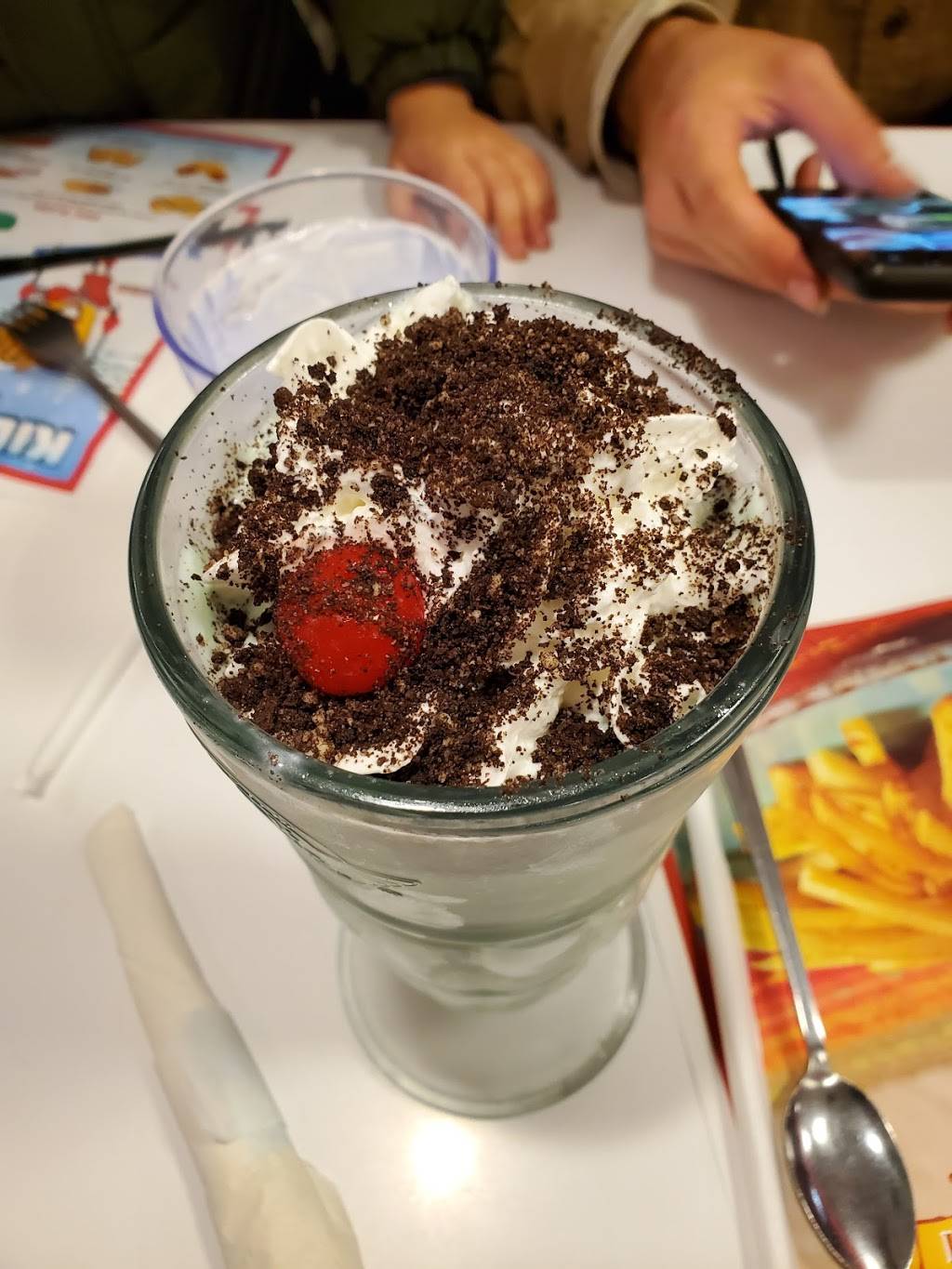 Steak n Shake | restaurant | 2760 N Glenstone Ave, Springfield, MO 65803, USA | 4178639072 OR +1 417-863-9072