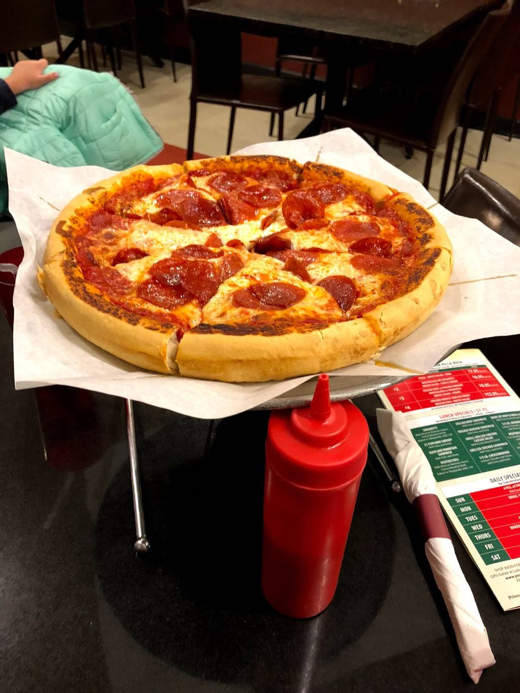 Villa Rosa Pizza Kitchen | restaurant | 5345 W Devon Ave, Chicago, IL 60646, USA | 7737747107 OR +1 773-774-7107