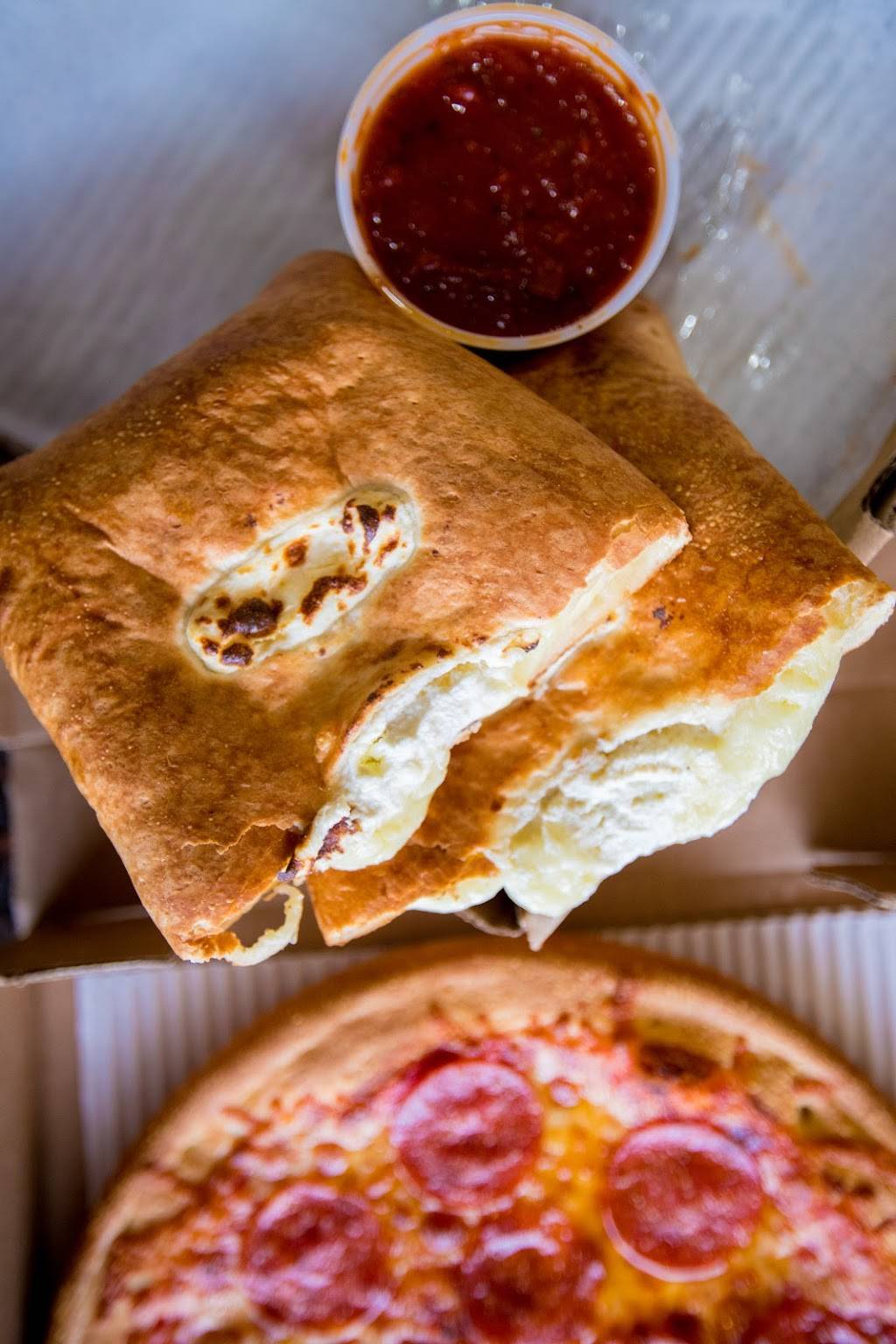 Marathon Pizza | restaurant | 3027 Garrett Rd, Drexel Hill, PA 19026, USA | 4844617772 OR +1 484-461-7772