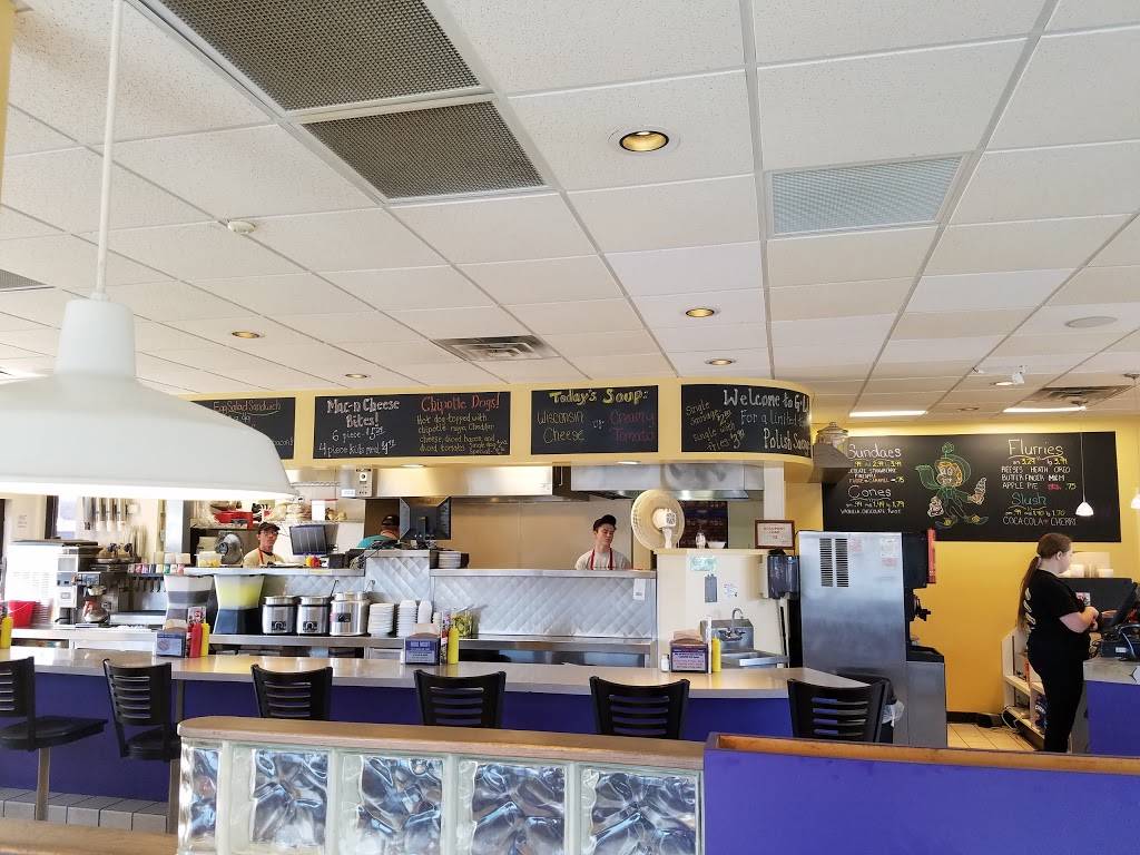 G & L Chili Dogs | restaurant | 2510 E Apple Ave, Muskegon, MI 49442, USA | 2317736454 OR +1 231-773-6454