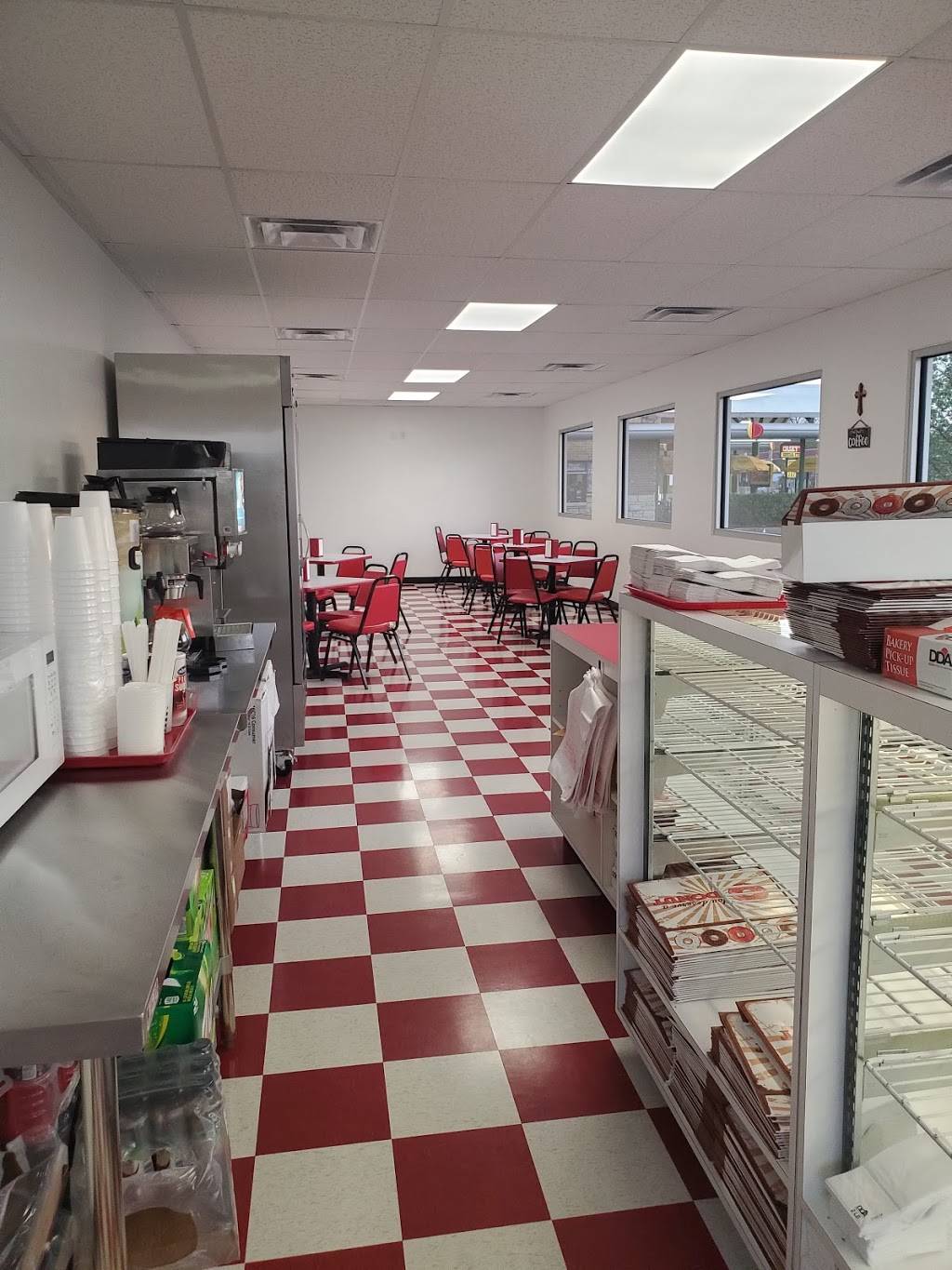 Donut Palace | restaurant | 1520 N Summit St, Arkansas City, KS 67005, USA | 6207949228 OR +1 620-794-9228