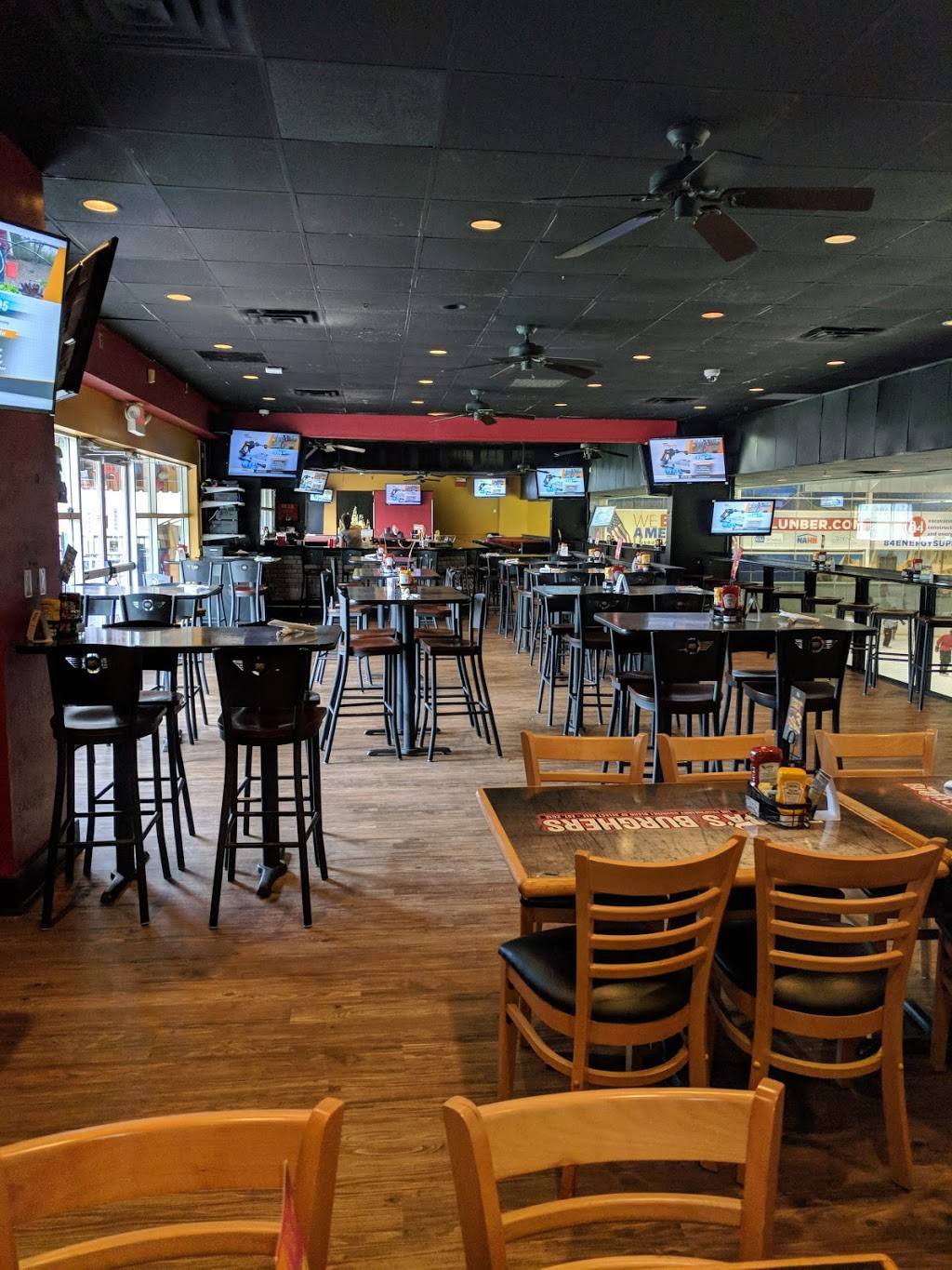 Bubbas Gourmet Burghers & Beer - Southpointe | restaurant | 114 Southpointe Blvd, Canonsburg, PA 15317, USA | 7244167119 OR +1 724-416-7119