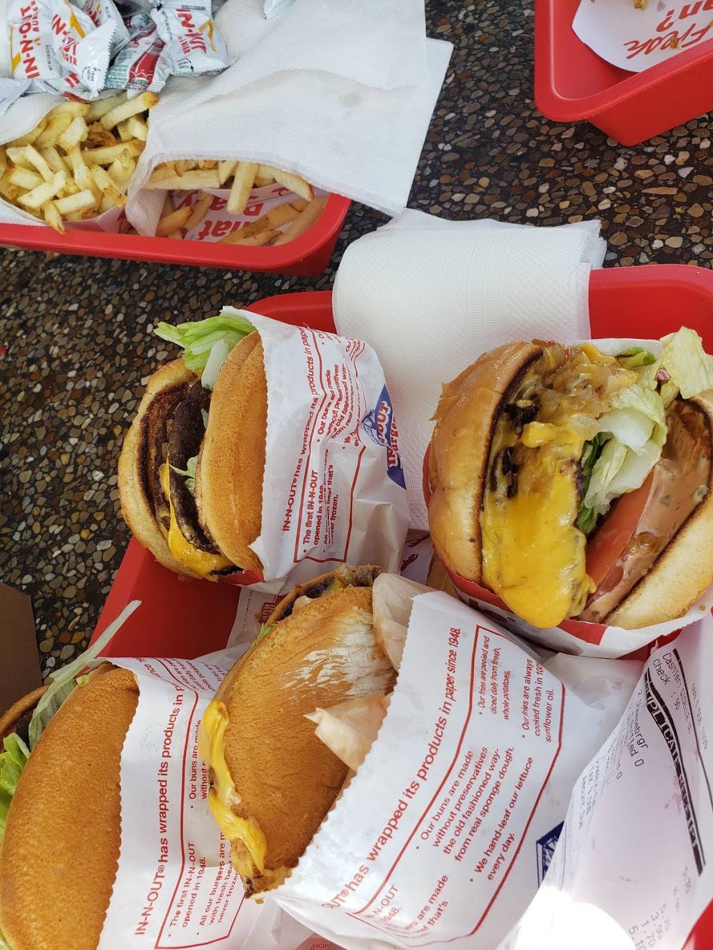 In-N-Out Burger | restaurant | 5864 Lankershim Blvd, North Hollywood, CA 91605, USA | 8007861000 OR +1 800-786-1000