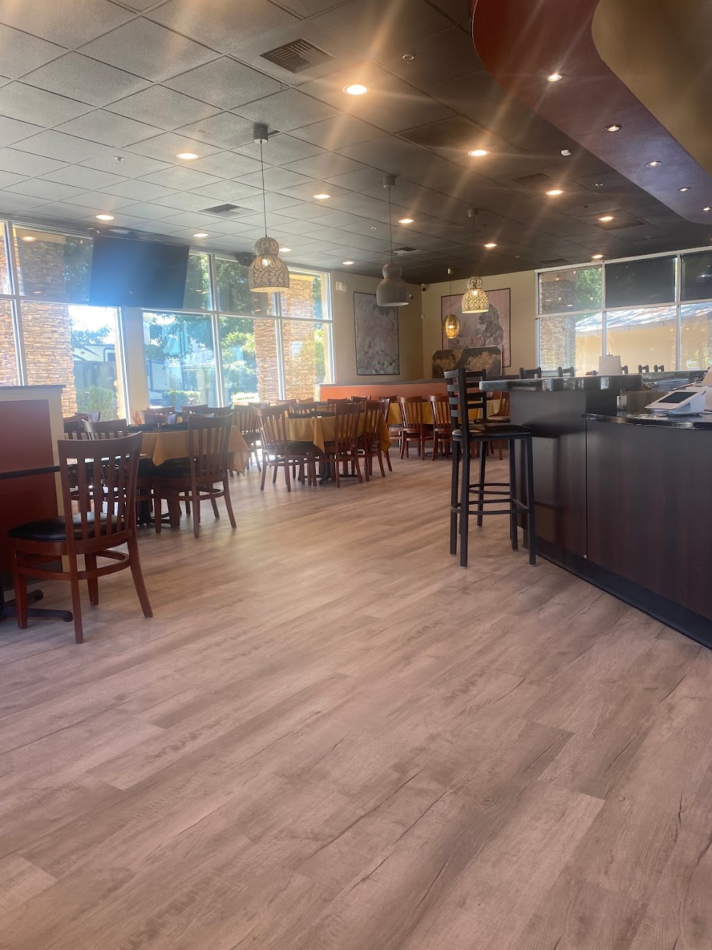 Lakeside Indian Cuisine Bar and Grill | restaurant | 900 B St suite a, Marysville, CA 95901, USA | 5307993058 OR +1 530-799-3058