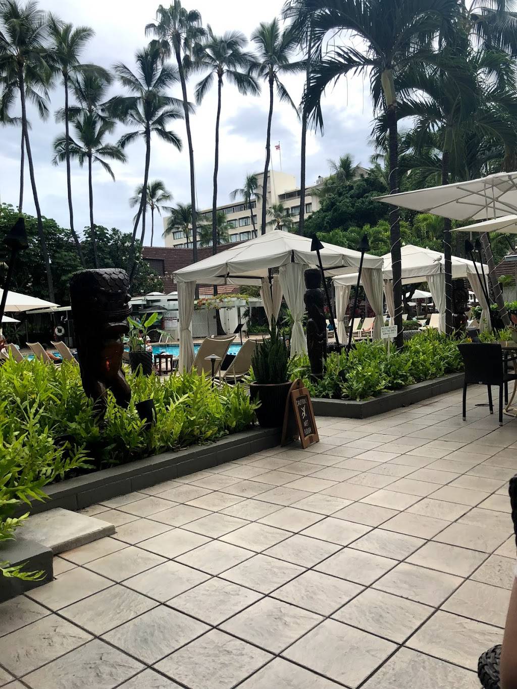 Splash Bar | restaurant | 120 Kaʻiulani Ave, Honolulu, HI 96815, USA | 8089214600 OR +1 808-921-4600