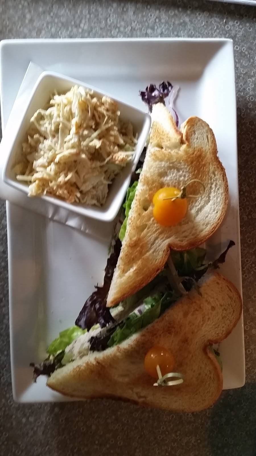 Darbys on 59 | restaurant | 2764 Front St, Cuyahoga Falls, OH 44221, USA | 3309227540 OR +1 330-922-7540