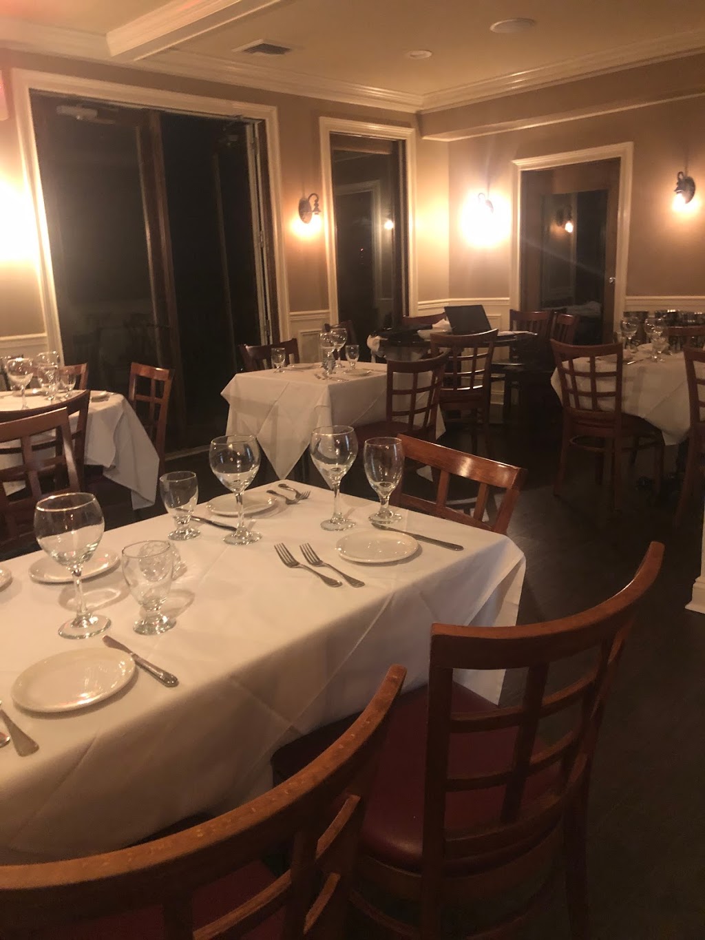 Manngottis | restaurant | 523 Cedar Run Dock Rd, West Creek, NJ 08092, USA | 6097560481 OR +1 609-756-0481