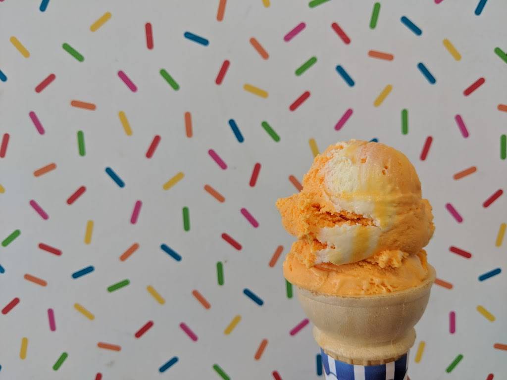 Igloo Frozen Custard | restaurant | 1817 Troxel Dr, Lafayette, IN 47909, USA | 7654744566 OR +1 765-474-4566