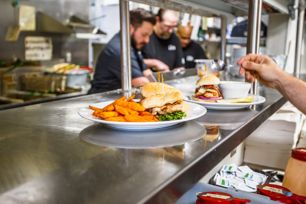 Sweet Lous Restaurant & Tap House | restaurant | 601 E Front Ave STE 101, Coeur dAlene, ID 83814, USA | 2086671170 OR +1 208-667-1170