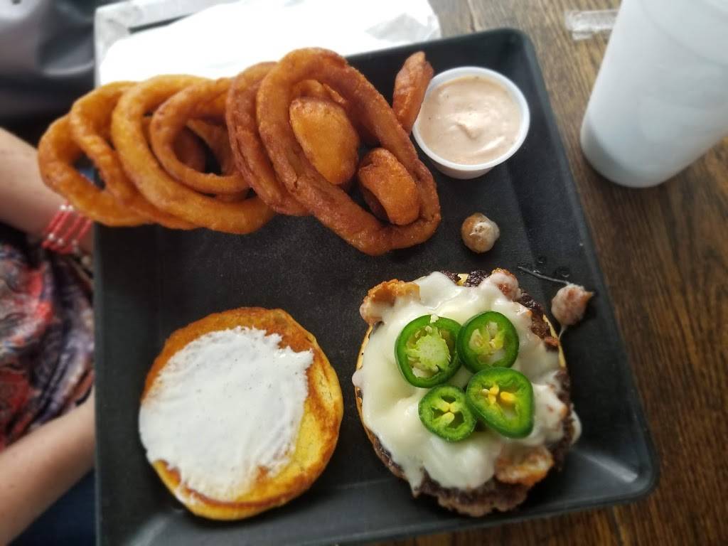 Ball Ground Burger Bus | restaurant | 288 Gilmer Ferry Rd, Ball Ground, GA 30107, USA | 6784542422 OR +1 678-454-2422