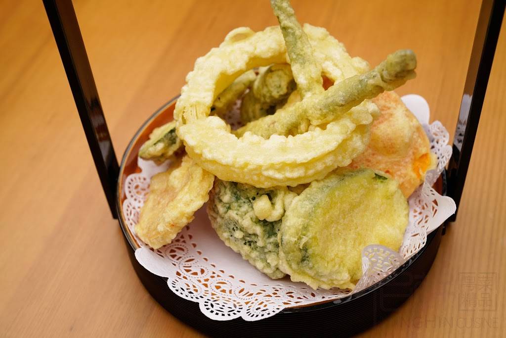 Minghin Japanese | restaurant | 1234 S Michigan Ave #2F, Chicago, IL 60605, USA | 3123861111 OR +1 312-386-1111