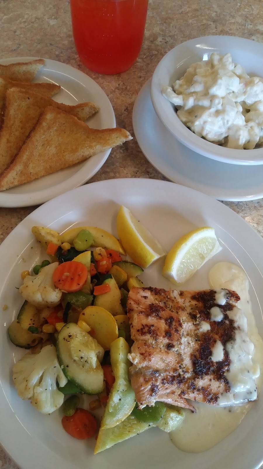 Chris New Orleans Kitchen | restaurant | 1260 Rumrill Blvd, San Pablo, CA 94806, USA | 5102359117 OR +1 510-235-9117