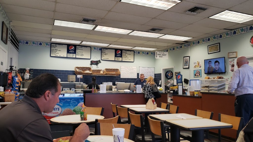 Graces Delicatessen West | restaurant | 7372 NW 72nd Ave, Miami, FL 33166, USA | 3058881550 OR +1 305-888-1550