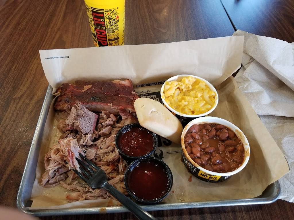 Dickeys Barbecue Pit | restaurant | 40315 Winchester Rd d, Temecula, CA 92591, USA | 9512965105 OR +1 951-296-5105