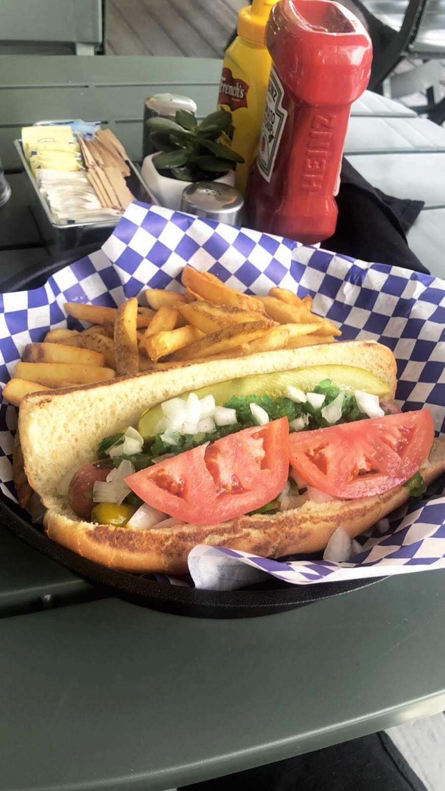 Fifth Avenue Streatery | restaurant | 846 E 5th Ave, Mt Dora, FL 32757, USA | 3527203328 OR +1 352-720-3328