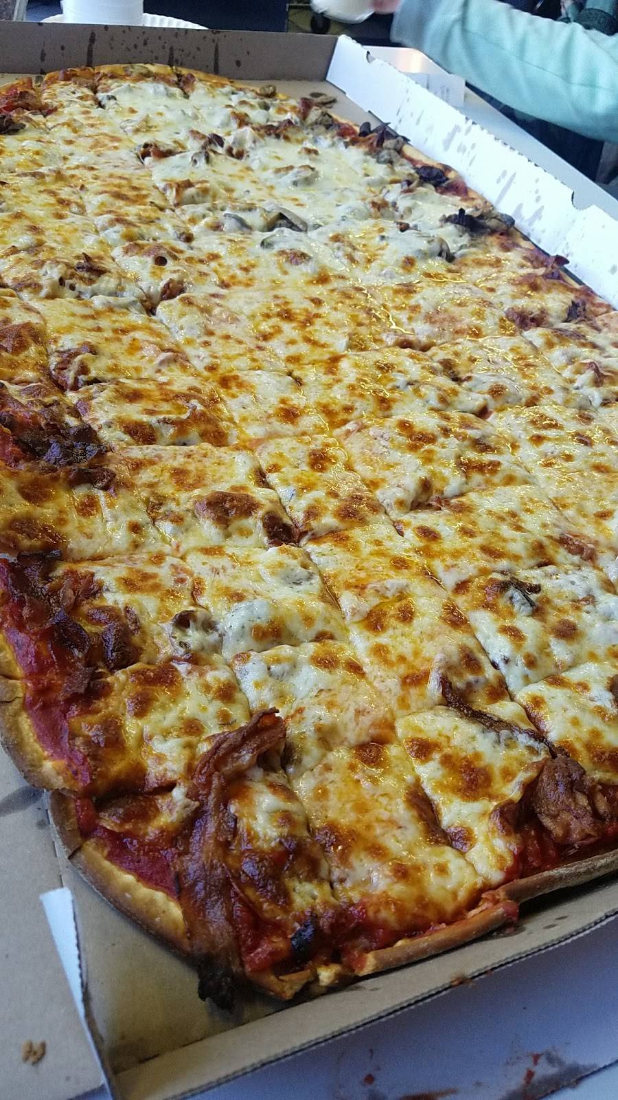 Mama Lunas Restaurant & Pizzeria | restaurant | 7601 W Addison St, Chicago, IL 60634, USA | 7738874478 OR +1 773-887-4478