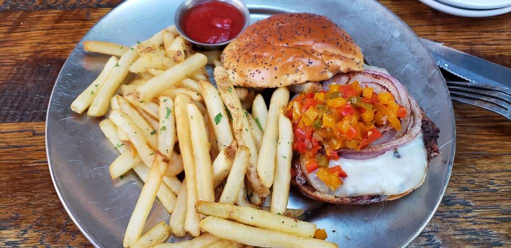 Eureka! | restaurant | 7631 Edinger Ave, Huntington Beach, CA 92647, USA | 7142303955 OR +1 714-230-3955