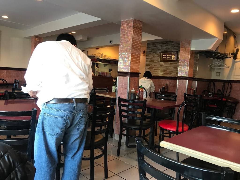 Pho Lien | restaurant | 5703B Chemin de la Côte-des-Neiges, Montréal, QC H3S 1Y7, Canada | 5147356949 OR +1 514-735-6949