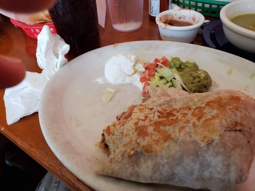 COCORENOS | restaurant | 3400 E Broadway, Long Beach, CA 90803, USA | 5624389381 OR +1 562-438-9381