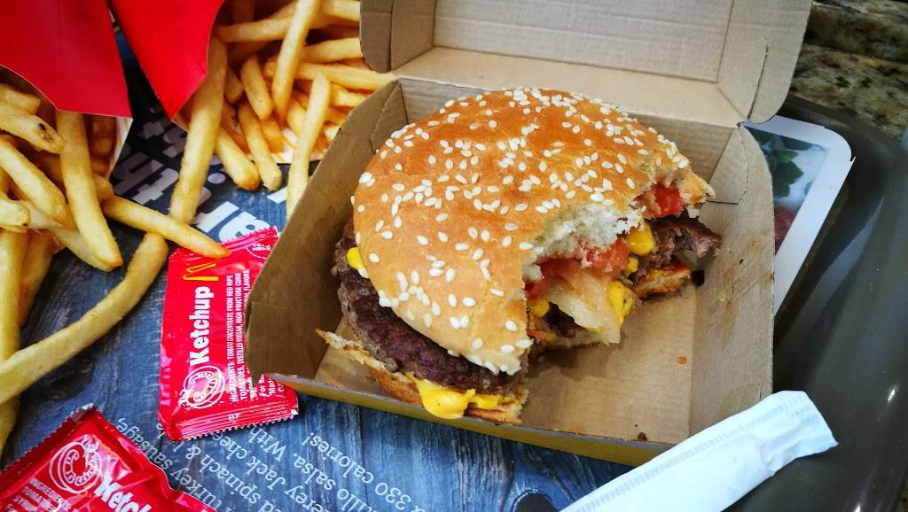 McDonalds | cafe | 6776 Hollywood Blvd, Hollywood, CA 90028, USA | 3234642720 OR +1 323-464-2720