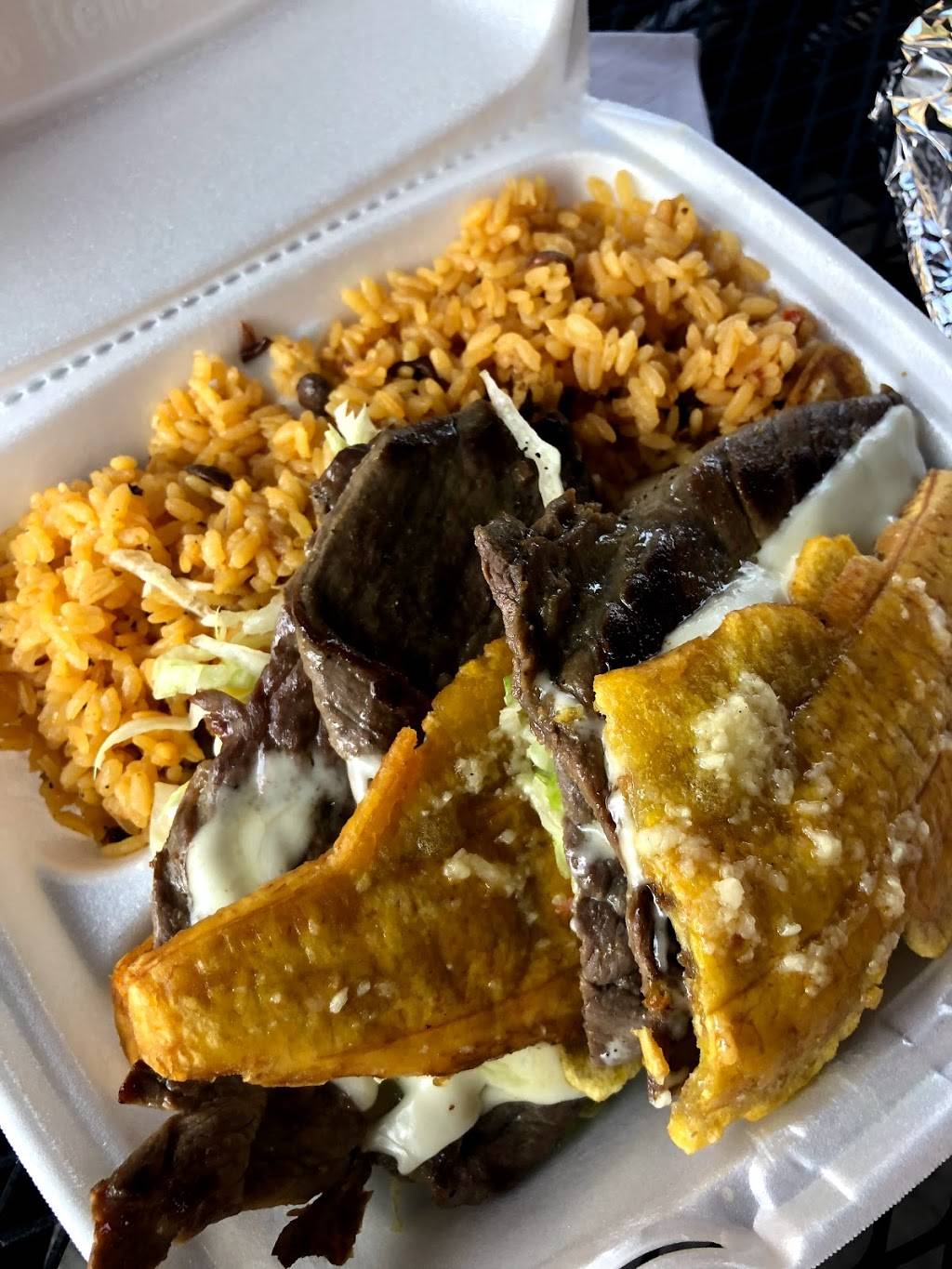 La Bomba | meal takeaway | 3221 W Armitage Ave, Chicago, IL 60647, USA | 7733940106 OR +1 773-394-0106