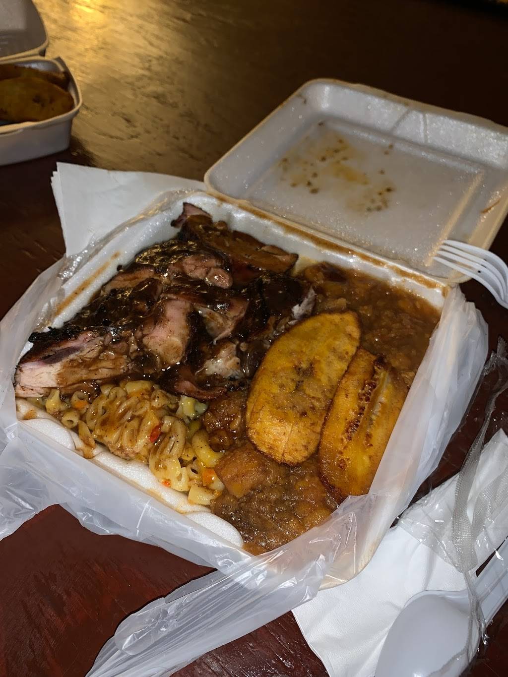 Caribbean Delight | restaurant | 1124 South St, Philadelphia, PA 19147, USA | 2158291030 OR +1 215-829-1030