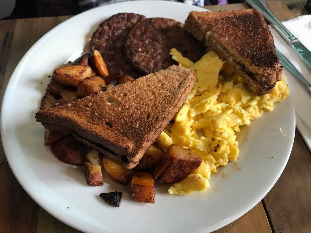 Elis Breakfast, Burgers, & Brews | restaurant | 12 Washington St, Natick, MA 01760, USA | 5085450669 OR +1 508-545-0669