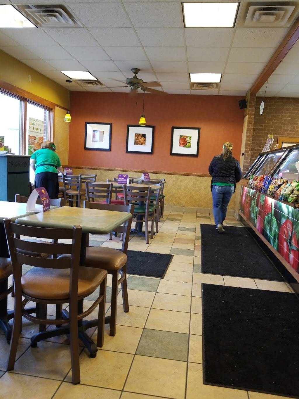 Subway Restaurants | restaurant | 206 E Chicago St, Columbia City, IN 46725, USA | 2602441805 OR +1 260-244-1805