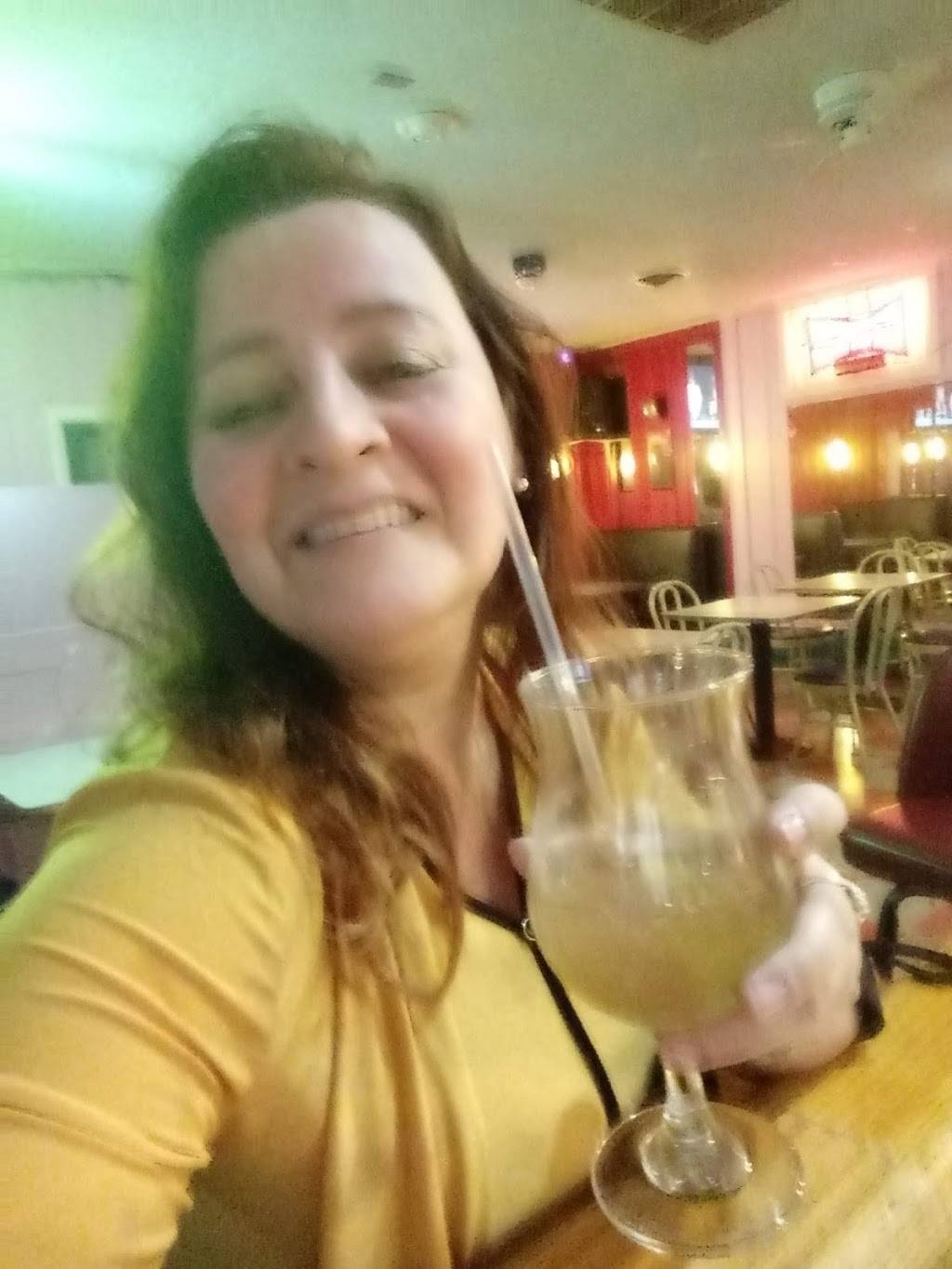 Latinos Cafe | restaurant | 296 County St, Fall River, MA 02723, USA | 5086724900 OR +1 508-672-4900