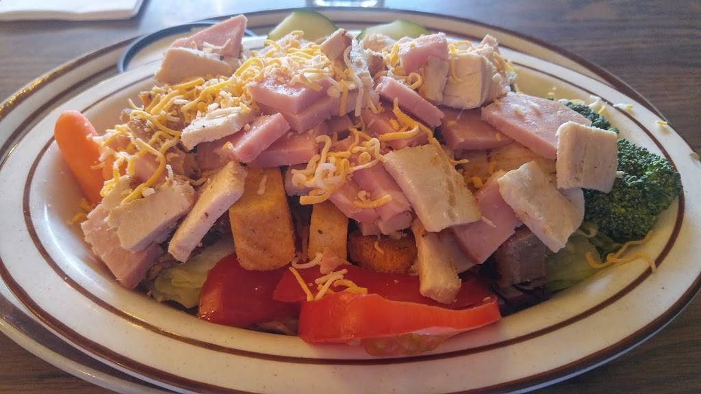 Smokin Jakes | restaurant | 117 Broadway St, Arnolds Park, IA 51331, USA | 7123325152 OR +1 712-332-5152