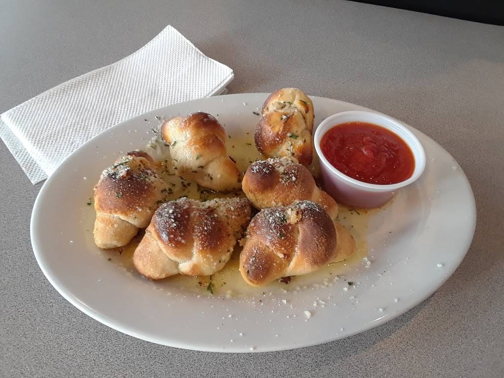 Gotham City Pizza | restaurant | 197 N Yonge St, Ormond Beach, FL 32174, USA | 3866720049 OR +1 386-672-0049