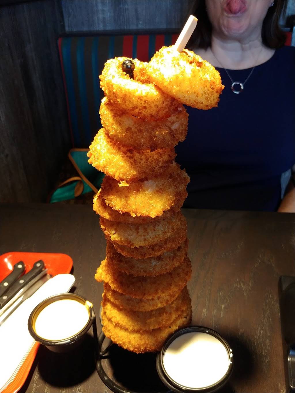 Red Robin Gourmet Burgers and Brews | restaurant | 18830 Gulf Fwy, Friendswood, TX 77546, USA | 8326324363 OR +1 832-632-4363