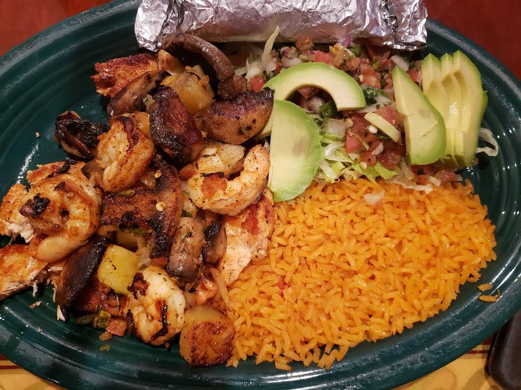 Los Compas Mexican Restaurant | restaurant | 18009 US-24, Independence, MO 64056, USA | 8167960298 OR +1 816-796-0298