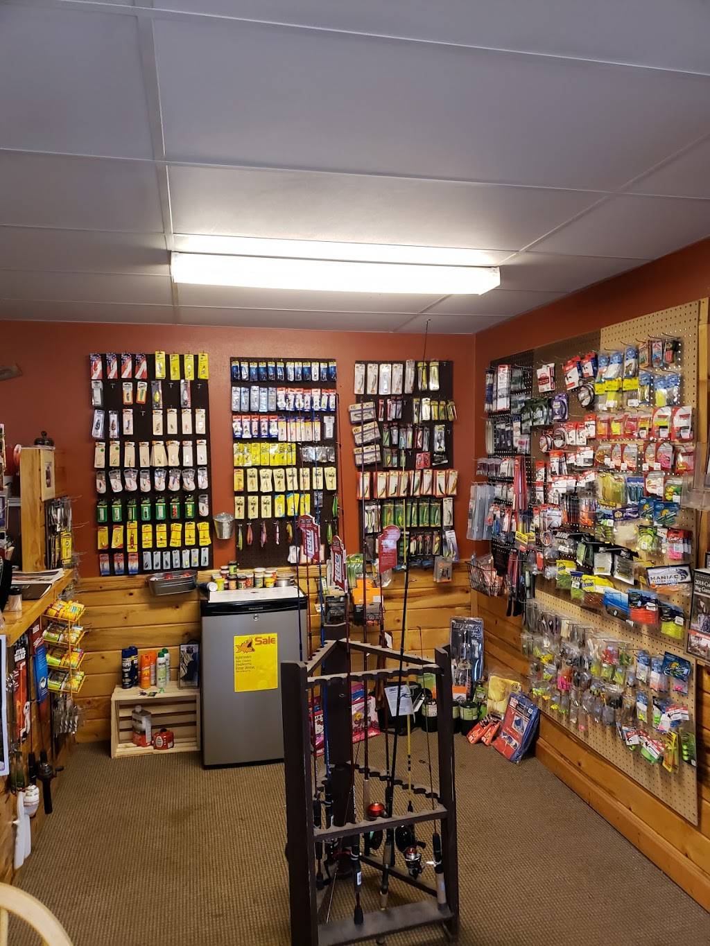 Rocky Mountain Outfitters & The Bait Shop Grill | restaurant | 606 Byers Ave, Hot Sulphur Springs, CO 80451, USA | 9707253927 OR +1 970-725-3927