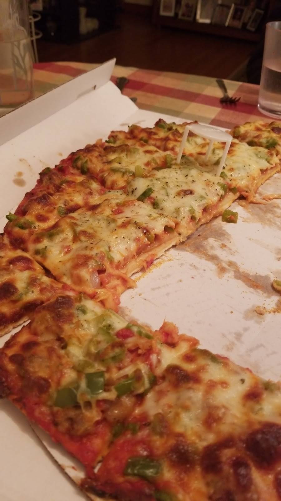 Mugs Pizza & Ribs | meal takeaway | 7228 Harlem Ave, Chicago, IL 60631, USA | 7735941202 OR +1 773-594-1202