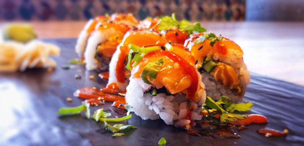 Lucky Fins Seafood Grill | restaurant | 4530 Centerplace Dr, Greeley, CO 80634, USA | 9706738805 OR +1 970-673-8805