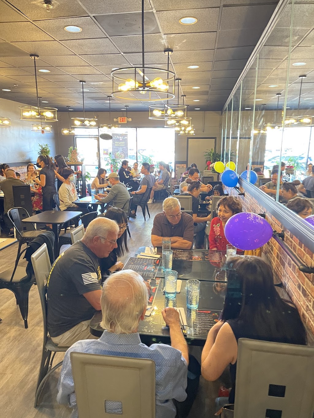 Noodlehead | restaurant | 3419 S Jones Blvd, Las Vegas, NV 89146, USA | 7028550708 OR +1 702-855-0708