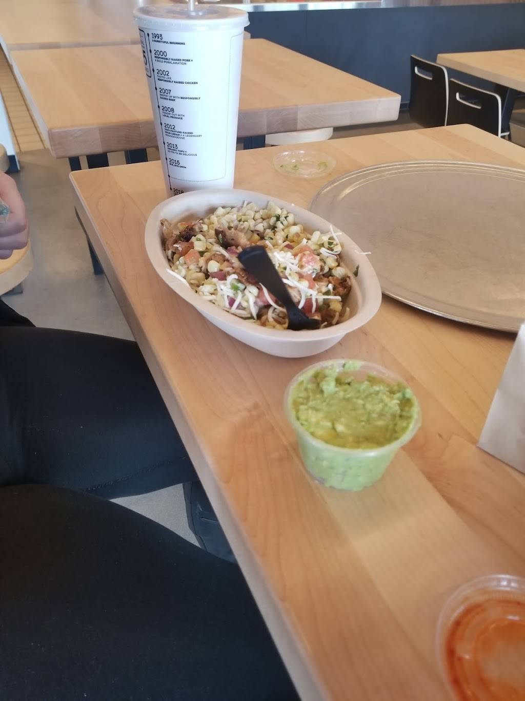 Chipotle | restaurant | 1101 S Victoria Ave, Oxnard, CA 93035, USA | 8002447685 OR +1 800-244-7685