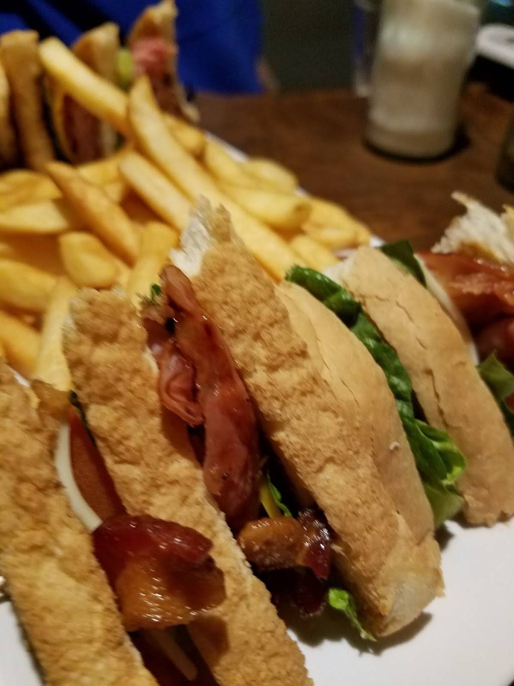 Blue Water Sports Bar & Grill | restaurant | 8 N Ridge Rd, Port Sanilac, MI 48469, USA | 8106220176 OR +1 810-622-0176