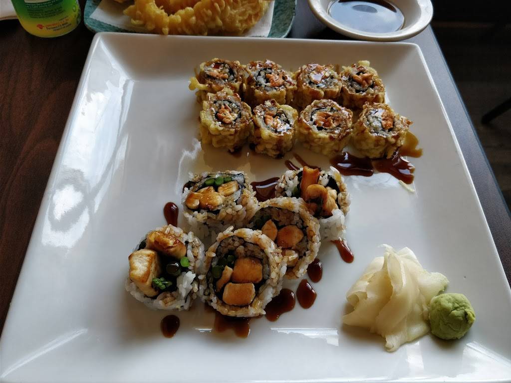 Fat Salmon Sushi | restaurant | 11411 Joseph Campau Ave, Hamtramck, MI 48212, USA | 3133054347 OR +1 313-305-4347