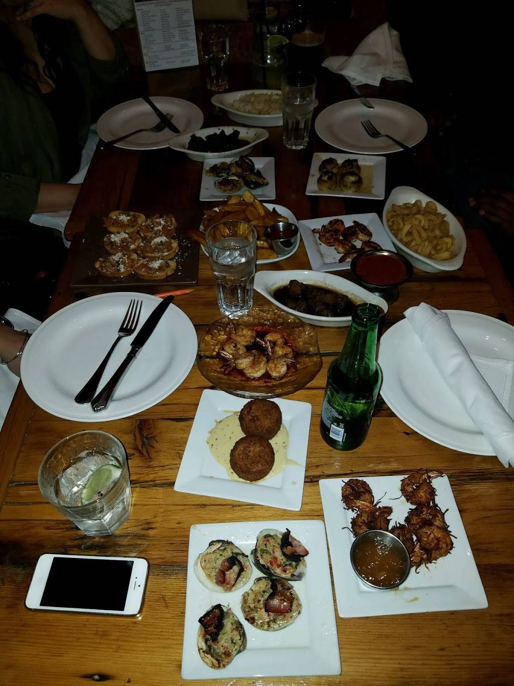 Taos Restaurant & Lounge | restaurant | 356 Paterson Ave, East Rutherford, NJ 07073, USA | 2014608988 OR +1 201-460-8988