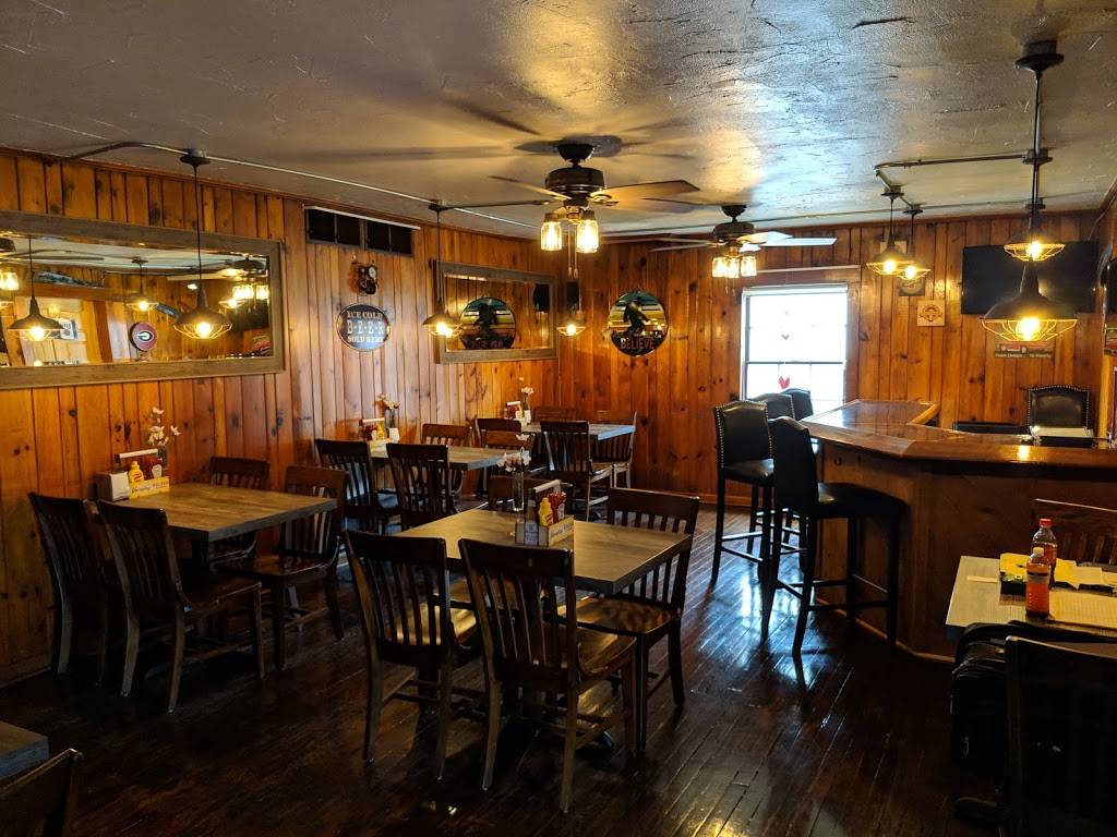 Two Tire Tavern | restaurant | 8735 N Main St, Helen, GA 30545, USA | 7068781002 OR +1 706-878-1002